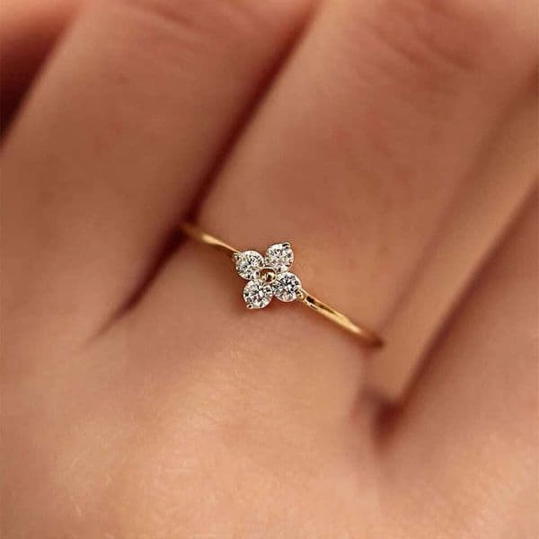 Band ring Designer Luxury rings Jewelry French Four Leaf Clover Micro Inlaid Zircon Ring for Women Niche Design Unique and Trendy Festive birthday gift 5A