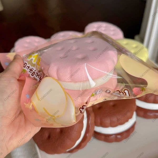 Squishy Simulated Cake Squeeze Toy Fidgets Toys Big Cookie Biscuit Slow Rising Squishy Anxiety Antistress Squishys Gifts Kids X251121