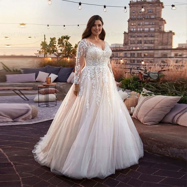 Elegant Plus Size Wedding Dresses Customized A-Line V-Neck Tulle Bridal Gowns Lace Appliques Vestido de Novia Boda 1121