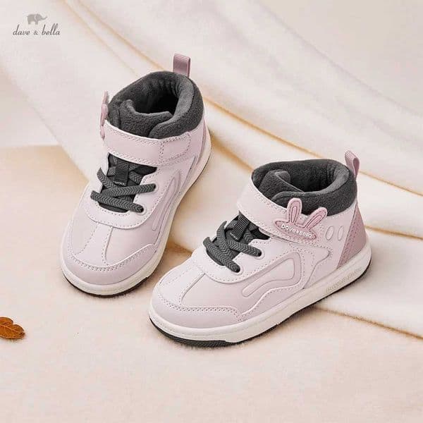 Dave Bella Baby Board Shoes Winter New Girls Antibacterial Shoes Sweet Cute Childrens Velvet Shoes Outdoor Warm DB4254324W251122