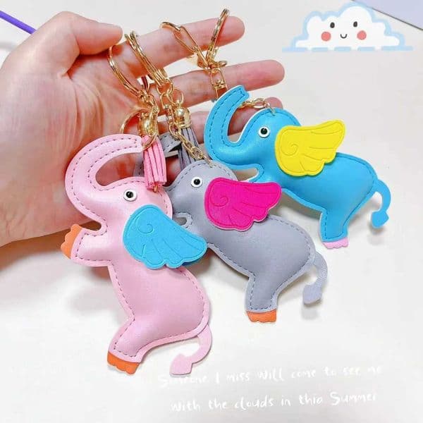 Flying Wings Elephant Keychains Women PU Leather Hanger Pendant Decoration For Bag Car Keyring Accessories Gifts Z251120