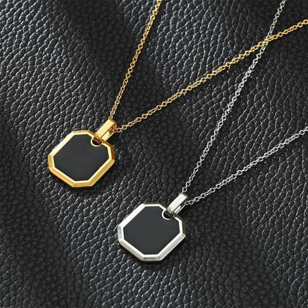 Mens square pendant necklace waterproof stainless steel geometric necklace fashionable jewelry giftXJ250422