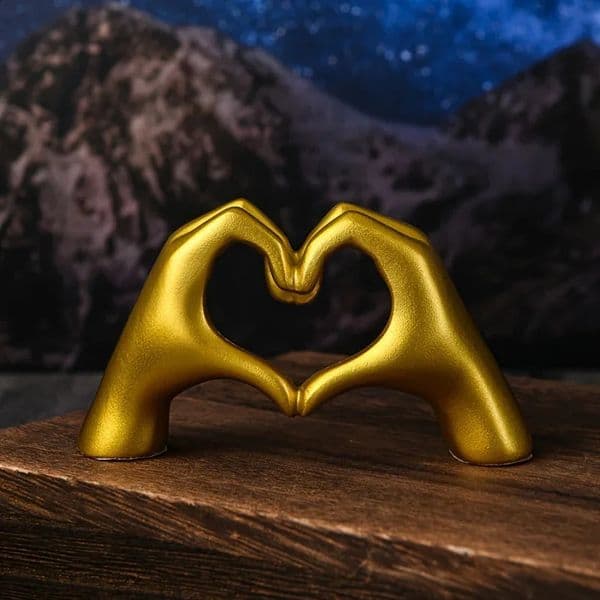 Gold Decoration Heart Hand Statue Living Room Bedroom Decoration Love Finger Modern Hand Gesture Sculpture Home Shelf Desktop 250422