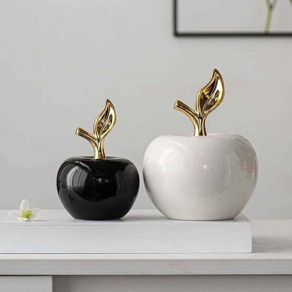 Luxury ic European Style Ceramic Cute Funny Christmas Fruit Ornament Home Room Figurines Arts Crafts Desk Decor Statues Sculpture Y251125