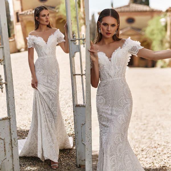 Fashion Mermaid Wedding Dresses For Women Sheer Neck Off Shoulder Gown Lace Appliques Sweep Train Customized Dress