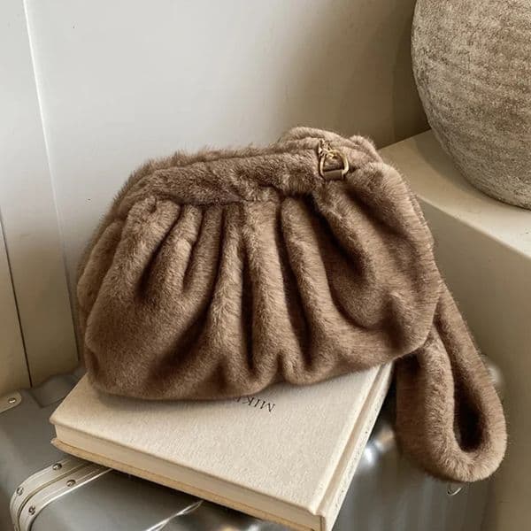 Premium Soft Pleated Cloud Bag Fashion Faux Fur Handbags For Lady Crossbody Exquisite Evening Womens Shell 251126BANJIA