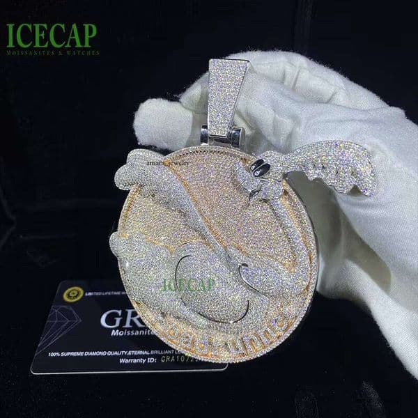 Custom Two-tone Cartoon Walkway Charm Iced Out Hip Hop 925 IGI Sterling Silver VVS Moissanite Jewelry Pendant Necklace