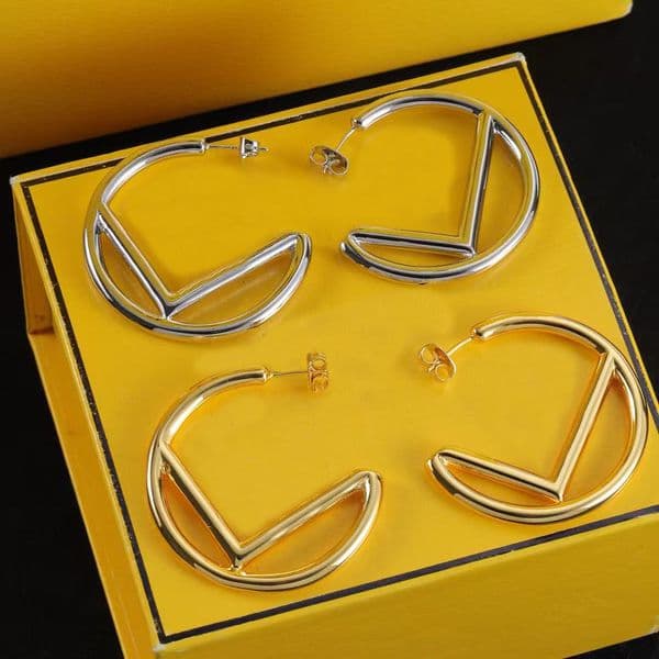 New fashionable women's earrings in gold and silver, brand designer earrings, suitable for women's wedding, party and birthday gift jewelry