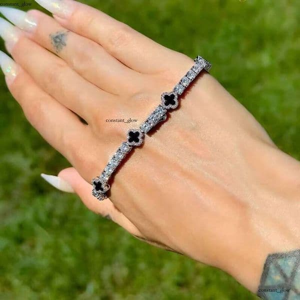 Fashionable Cute Gold-Plated Clover-Shaped Tennis Chain Bracelet Necklace Shiny VVS Moissanite Brass Fashion Style Gift 42