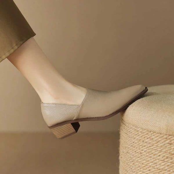 Womens New Simple and Comfortable Vintage Leather Pointed High Heels Large Lefu ShoesXJ251126