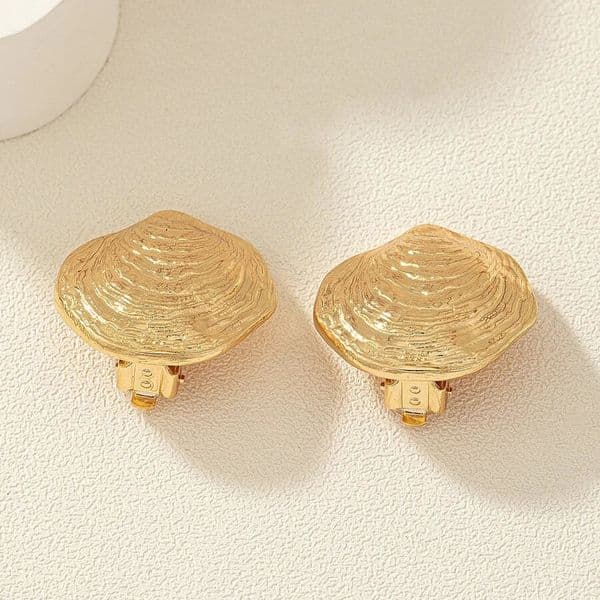 Obega Metal Shell Shape Clip On Earring For Woman Shimmering Gold Color Sector Earrings Fashion Unique Holiday Beach Jewelry 251124