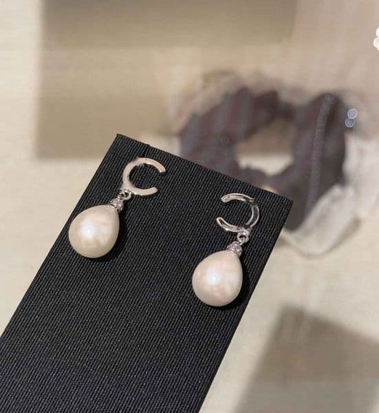 2026 Luxury quality charm drop earring with whit shell beads simple design in silver plated have stamp PS6107B