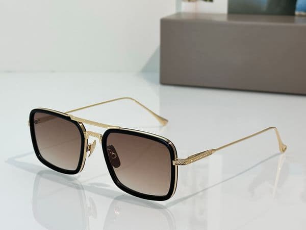 Square Sunglasses Gold Metal Frame Brown Gradient Men Women Designer Sunglasses UV400 Protection Eye Wear Luxury Summer Shades Unisex