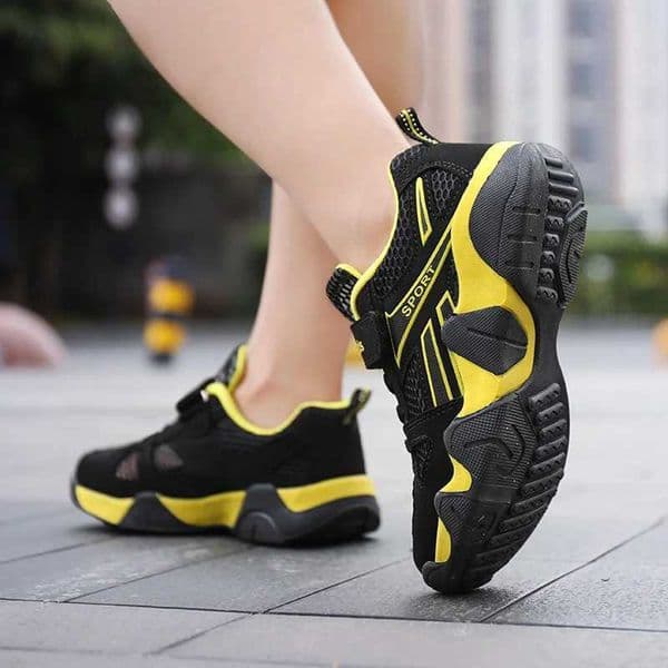 Summer boys and girls sports shoes mesh breathable childrens sports shoes teenagers outdoor shoes hollow casual sports shoes soft soled childrens shoes X2504292