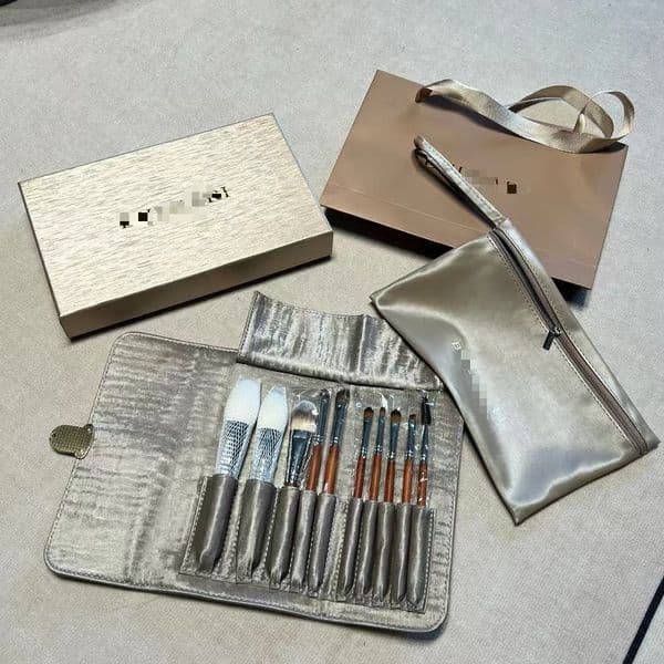 Durable & Elegant 10-Pack Brush Ensemble Ideal for Skincare Enthusiasts