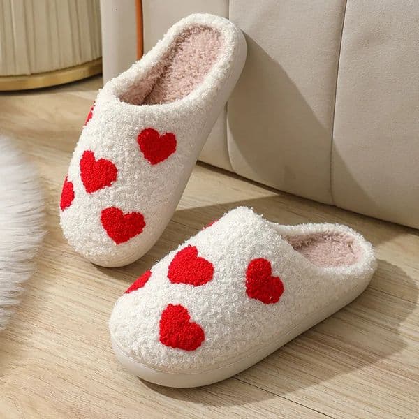 Autumn Winter Family Fashion Slippers Women Home Warm Cartoon Flat Sandals Men Cute Non-slip Slides Couples Christmas Shoes 251129