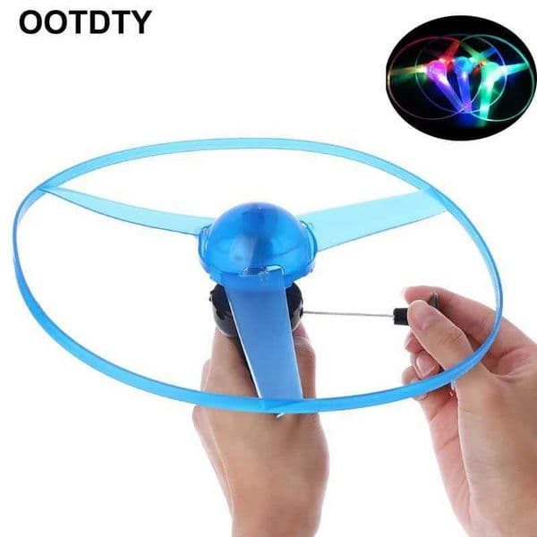 1 Piece LED Flashing Plastic Pull String Flying Saucer Propeller Toy Disc Helicopter New W250210