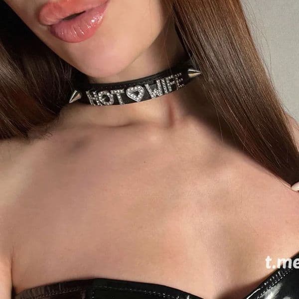Punk Rivet Rhinestone Letters Wife Collars Choker Necklaces Women Girls Sexy Intimate Leather Chocker Cosplay Jewelry Gift 250213