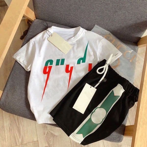 Designer Clothes Summer 2pcs Boys Girls Suit Sport Children Suits Baby Boy Clothing Sets T Shirt Short Pants Outfits Kids Set CRD2502191F8