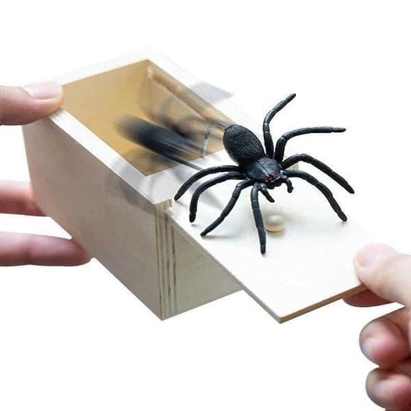 2026 New Pop Out Rubber Spider Handmade Wooden Scare Box Games Fun Surprise Joke Prank Trick Toy For Kids Halloween Gift Toys