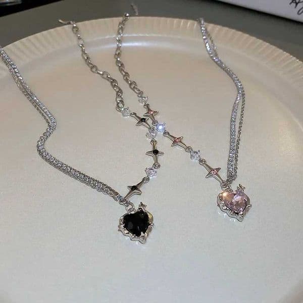 Kpop Black Heart Pendant Necklace Punk Shiny Rhinestone Star Asymmetric Chain Necklace for Women Neck Chain Y2K JewelryXJ250222