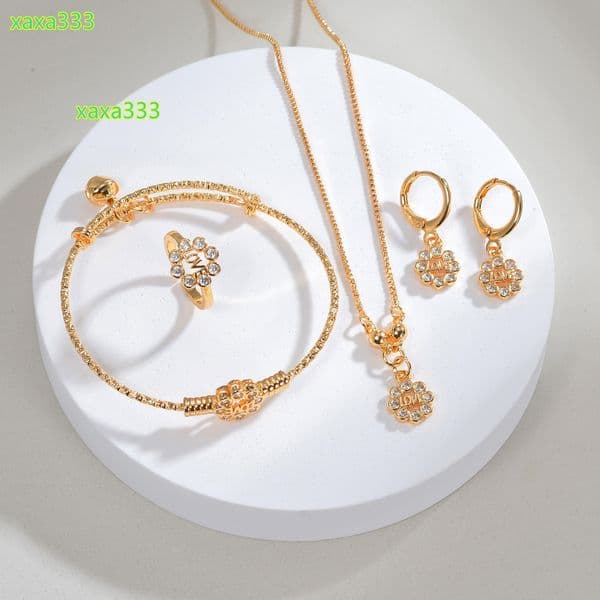 Hot-selling children's jewelry set; cute 18K gold letter flower necklace earrings bracelet ring set inlaid with sparkling diamond jewelry