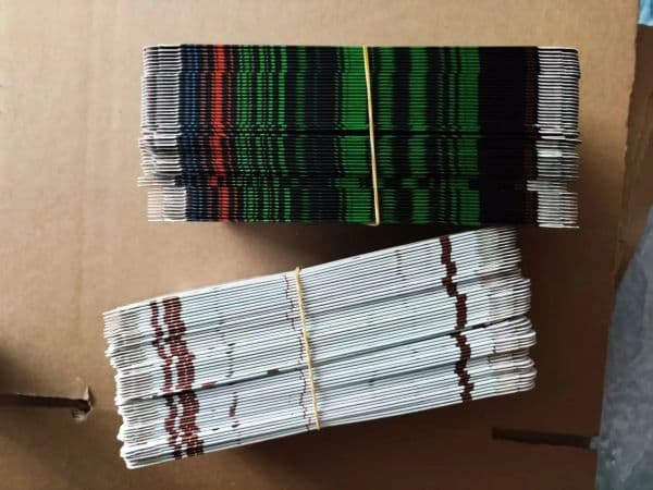 wholesale Wholesale Holographic Packaging Showcase Box One Up Compitable Milk Vegan Wrappers Chocolate Bar Suitable Party Favors with Custom 3.5grams