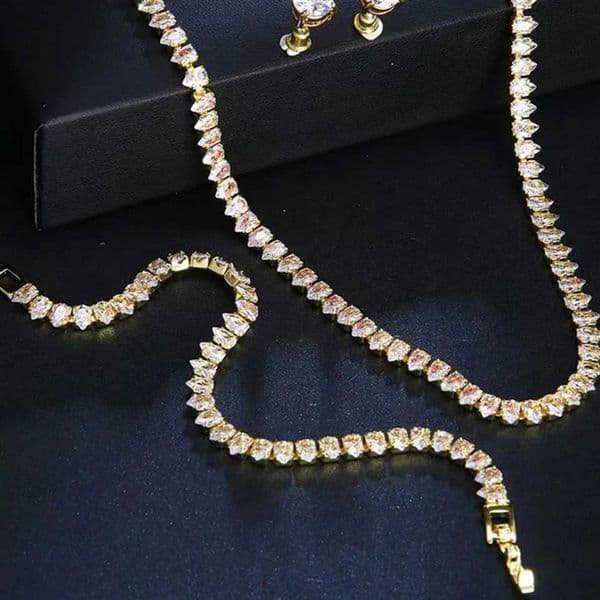 Luxury Designer Fashionable Classic Water Drop Zircon Necklace Earring Three-Piece Set Dinner for woman Wedding Party Dress Accessories Free Shipping
