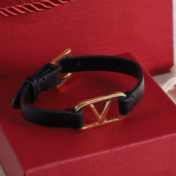 High-end luxury brand bracelet and bracelet, classic, elegant, fashionable and retro bracelet