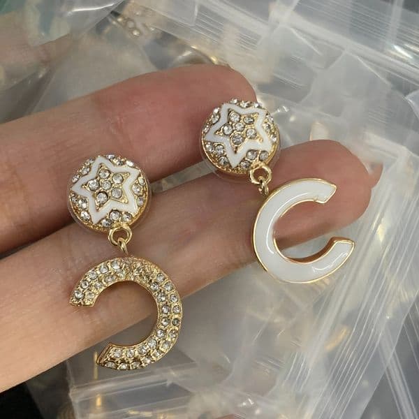 2026 New Luxury Pearl Designer 18K Gold Plated Crystal Zirconia Stud For Women Design Diamond Earrings Wedding Party Jewelry