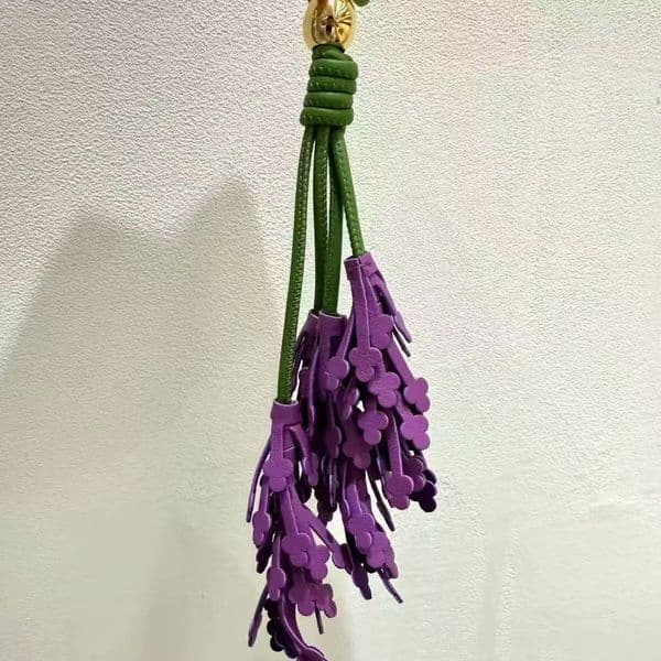 Lavender charm Tomato vine charm in classic genuine leather Designer Exquisite Pendant Woman All-match Cute Backpack Pendant Bags Phone Accessories Handbag Strap