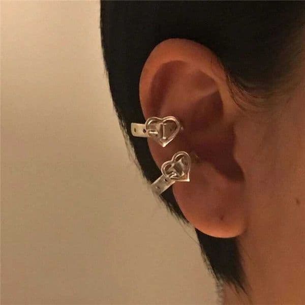2021 Japan retro Heart Belt Waistband Shape Small Ear Clip Earring for Women Metal Silver Color Ear Cuff Aesthetic Jewelry 1 pc Z250620