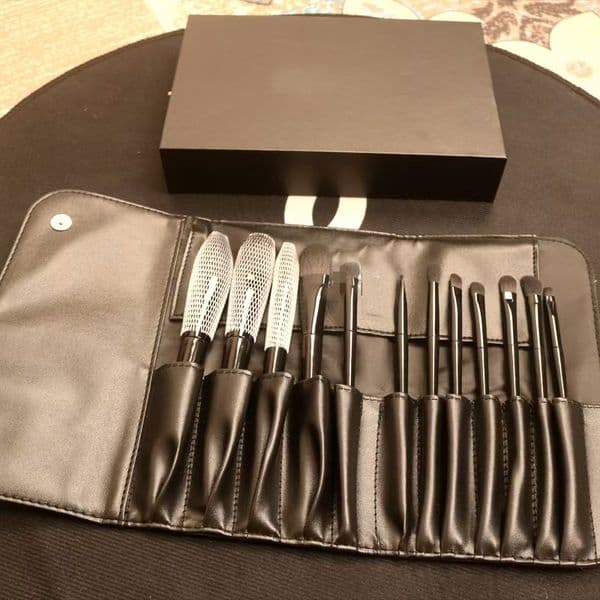 Luxury Home Beautification Toolset: Complete DIY Beauty Artist Kit Featuring Essential Bristle Accessories B5