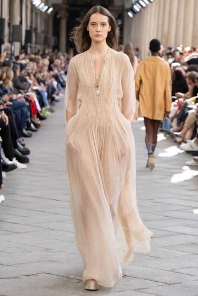 Designer Spring/Summer Discount Show Naked Color Ruffle Elegant Chiffon Dress