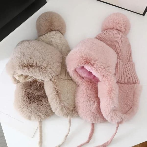 Autumn And Winter Lei Feng Hat For Women Fashion Trapper Earflap Ski Cap Female Thick Warm Beanie Hat Fur Pompom Russain Hats 250930