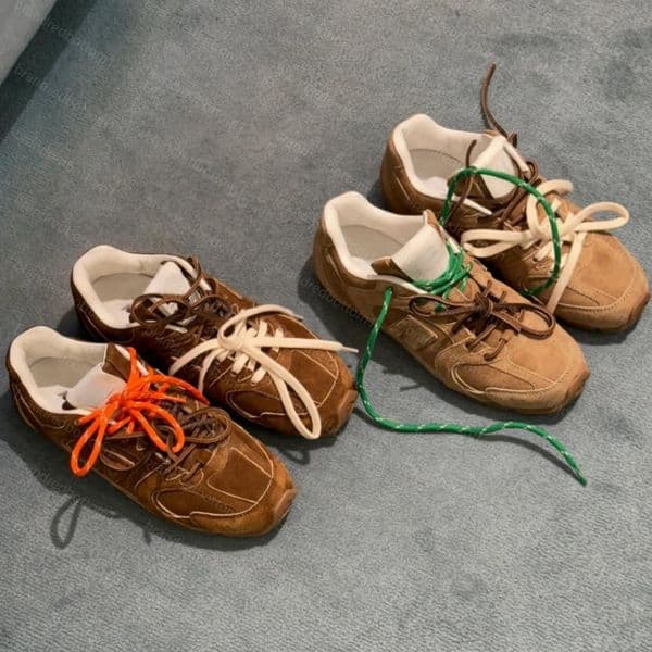 2025 New Designer Casual Shoes Women Men Suede Lace Up Sneakers Classic White Mesh Shoe size Soft Comfortable Running Shoes Cow Suede Unisex Sneakers Loafers
