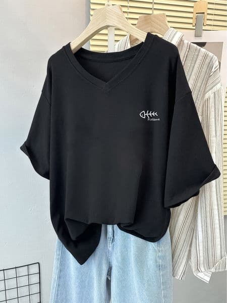 Plus Size Women's Designer Shirt Regular Shoulder Short Sleeve T-shirt Summer 2025 New Loose Fit Large Size Designer Hoodie Belly Covering Half Sleeve V-neck Top
