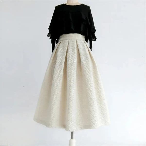 Bold beige fashion ultrathin jacquard fluffy skin temperature office ladies elegant high waisted in spring summer and winter 240823