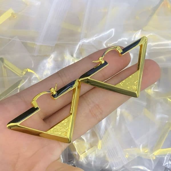 Hollow Tri angle 18K gold silver Black white P stud hoop Earring luxury logo engrave back Earrings Women girls Wedding Party birthday gift Jewelry