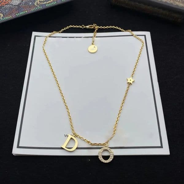 QQ Diamond Letter Necklace Gold Titanium Steel Pendant for Women - Elegant High-End Designer Jewelry Gift