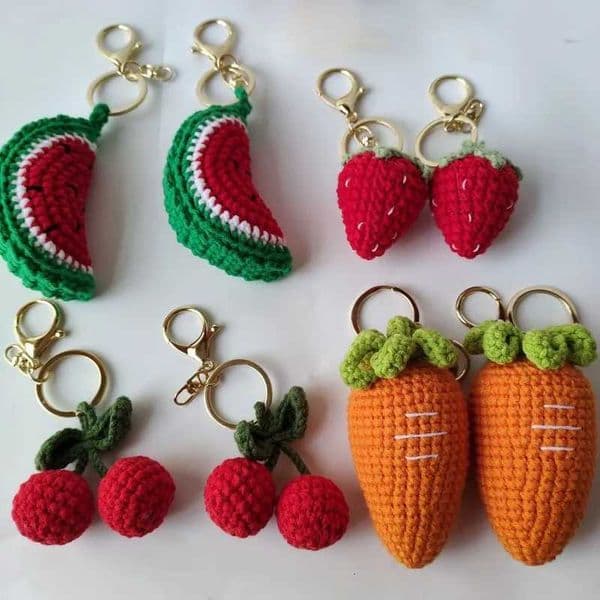 Cute Fruit Series Crochet Keychain Handmaking Knitted Watermelon Strberry Fruit Keyrings Cute Cherry Keyrings Car Keys PendantXJ251015