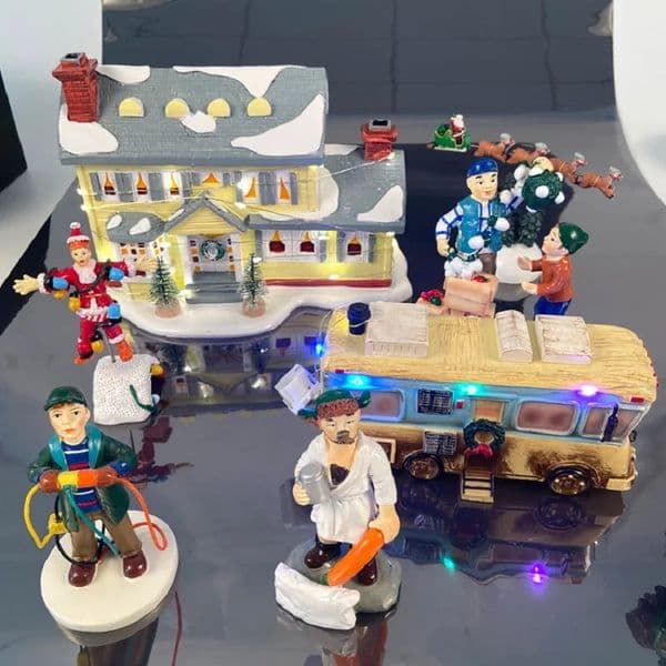 Christmas Ornaments Gift Old Man Car House Resin Small Christmas Statue Griswold Villa Home Desktop Figurine Garden Decorations 251015