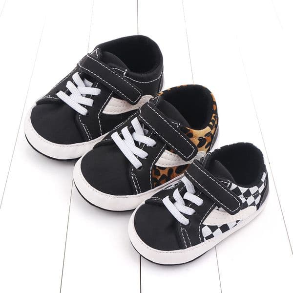 Newborn Infant Canvas Shoes First Walkers Sneakers Plaid Pattern Walkfashion Baby Cribs Canvas Shoes Sizes 0 - 18 Months W01141