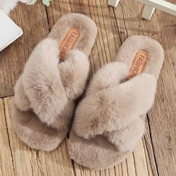 Women Fi Warm Fluffy Slippers Cozy Faux Fur Cross Indoor Floor Slides Flat Soft Furry Ladies Female Celebrities Flip FlopsXJ251016