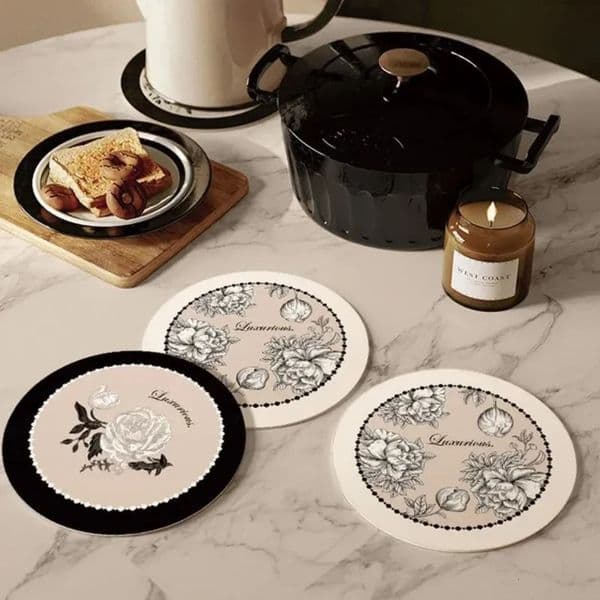 Designer Designer Black And White Classic Luxury Placemat art Rubber Pot Mat Insulated Coasters Antiskid Bowl Pads Table Decoration Accessories Drinkware Free S