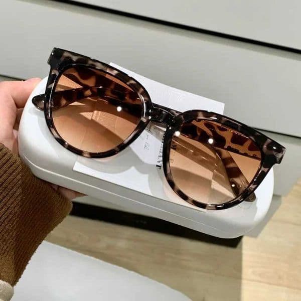 New Fashion Sunglasses Elegant Large Frame Sunglasses Retro Style Glasses Men and Women Alike Sun Glasses UV400 Shades J251114