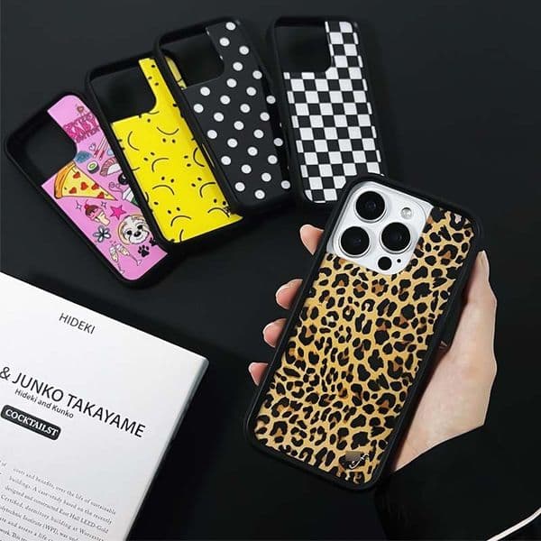 New Apple phone case with European and American fashion creativity, leopard print polka dot smiley face protection, suitable for Apple Pro Max iPhone
