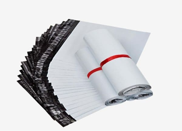 100PcsLot White Selfseal Adhesive Courier bags Storage Bags Postal Mailing Bags Mail bag Plastic Poly Envelope Mailer6652928