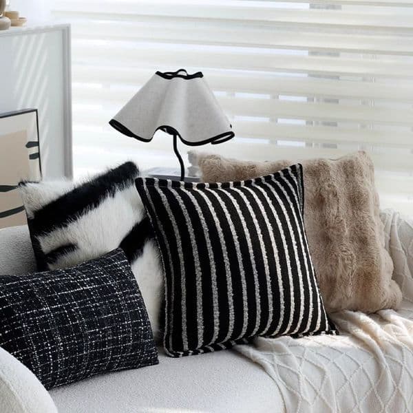 Luxury Designer Popular Ins Styles Black And White Pillowcase For Living Room Home Decors Modern Sofa Pillow Nordic Cushion (not including Insert)