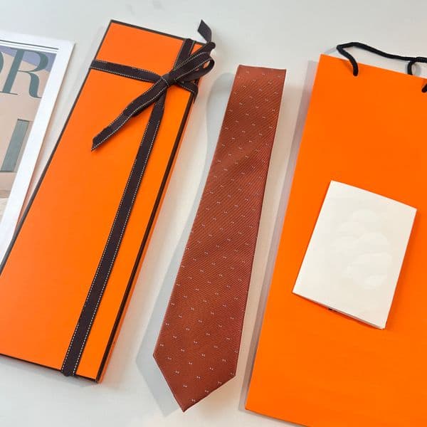 2025 Hmm New men's ties, fashionable silk ties, 100% designer ties, jacquard classic woven handcrafted ties, men's casual and business ties, original box 5698